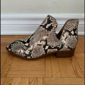 Women’s ALDO snake booties - size 10